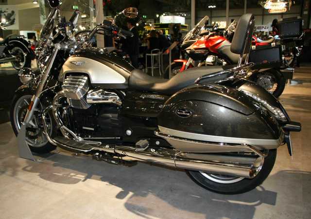 2014 salon moto Milan 1400 Touring beige