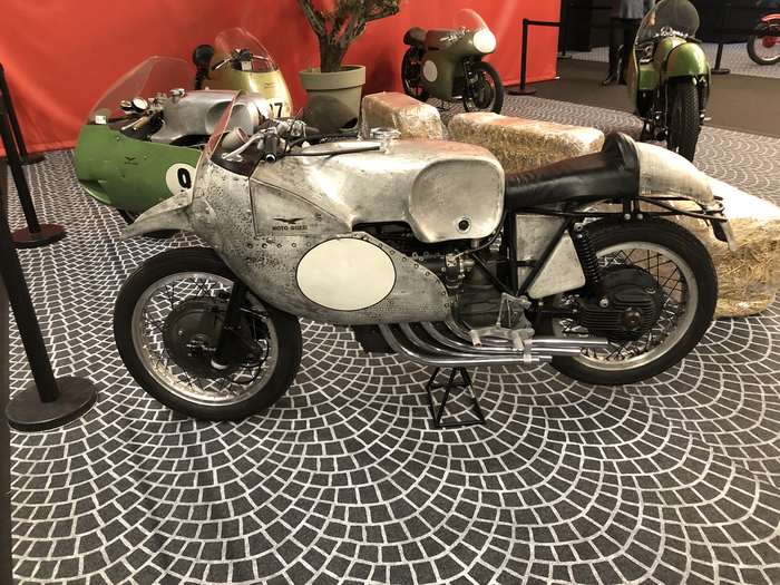 SALON DE LYON 2022 CENTENAIRE GUZZI