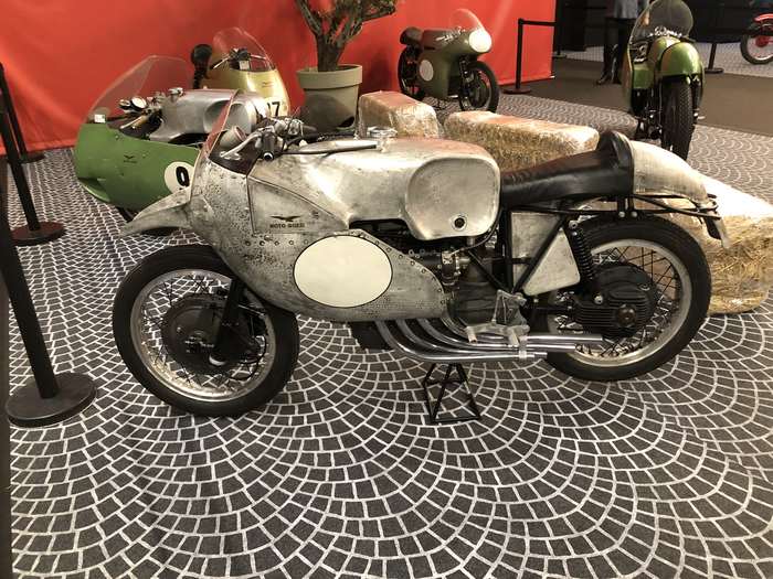 SALON DE LYON 2022 CENTENAIRE GUZZI